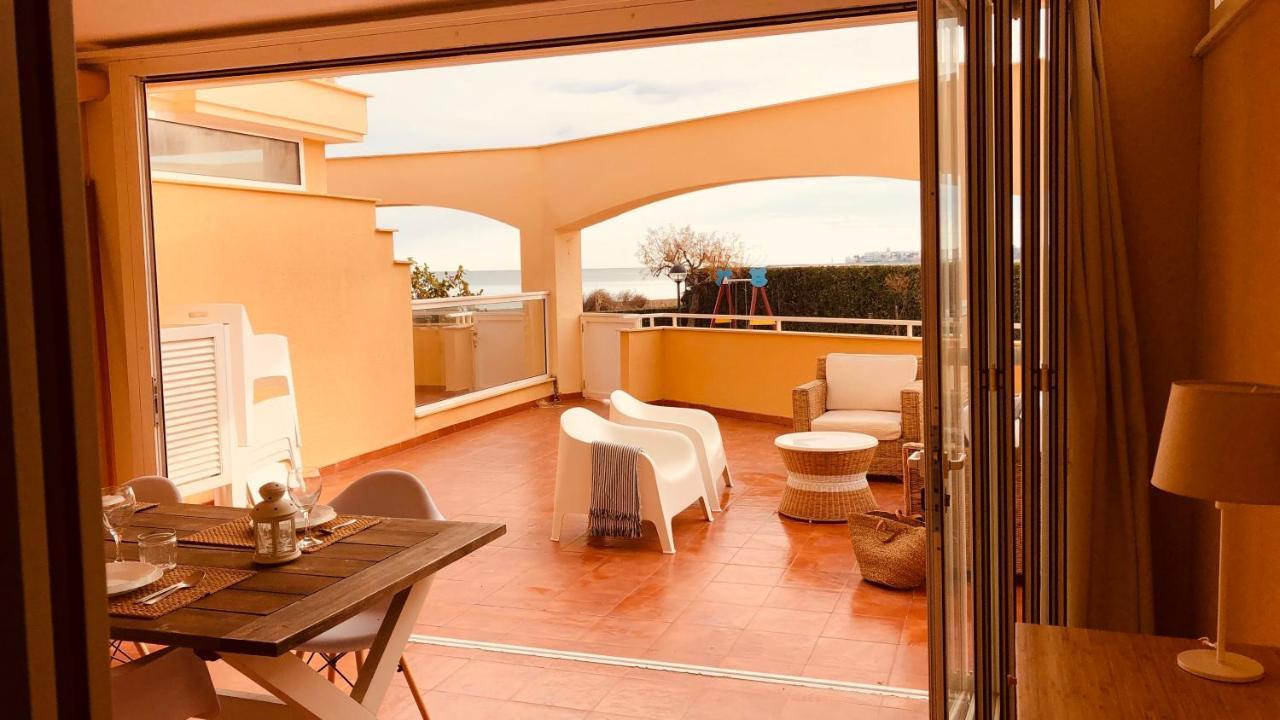 Apartamento Denia. Bajo En Primera Linea Luaran gambar