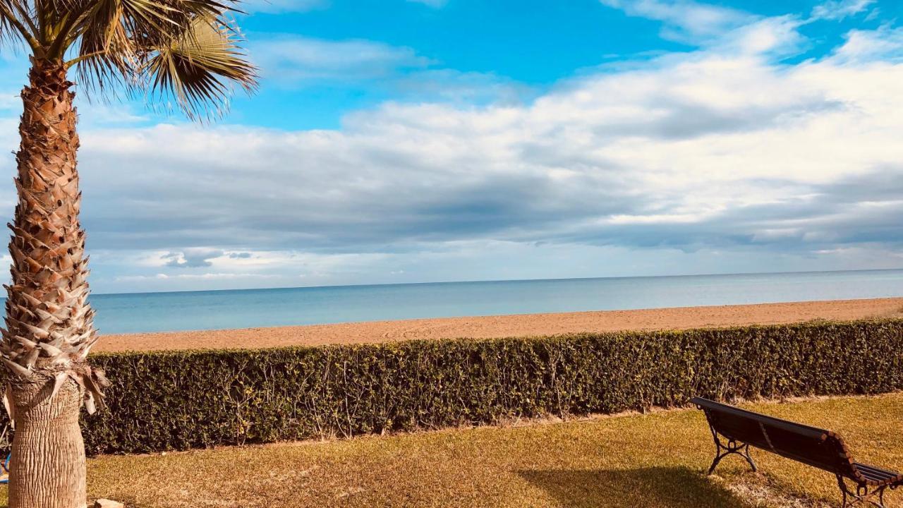 Apartamento Denia. Bajo En Primera Linea Luaran gambar